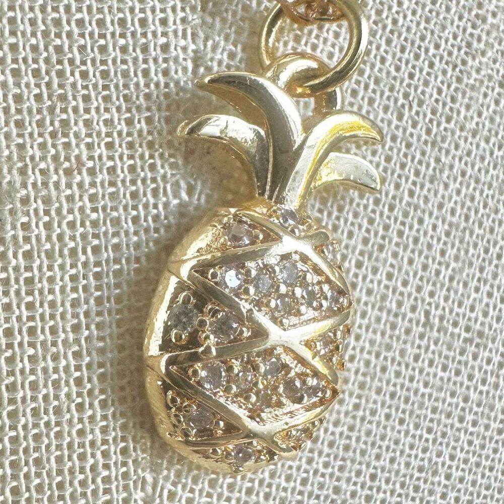 Pineapple gold tone dainty pendant necklace - Picture 4 of 7